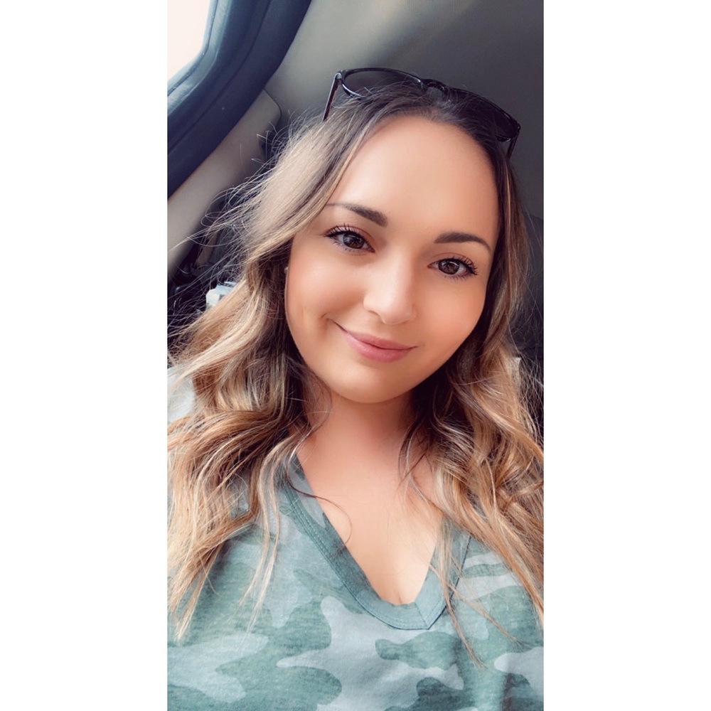 Meet your Posher, Nicole